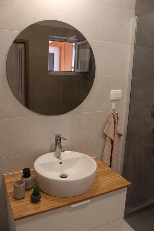 Sanda Apartment Banjole Bagian luar foto